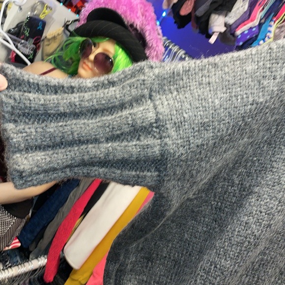 Knit grey sweather mid sleeved turtle neck no size or brand looks home made - Picture 4 of 5